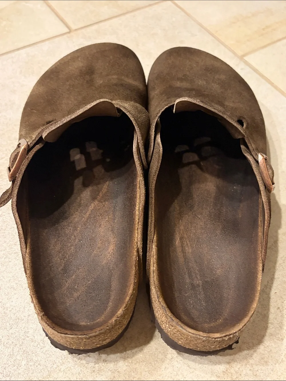 Very Worn Men's Suede Slip-On Clog in Brown